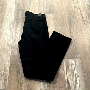 Signature by Levi Strauss totally shaping pant size 31. In like new condition!